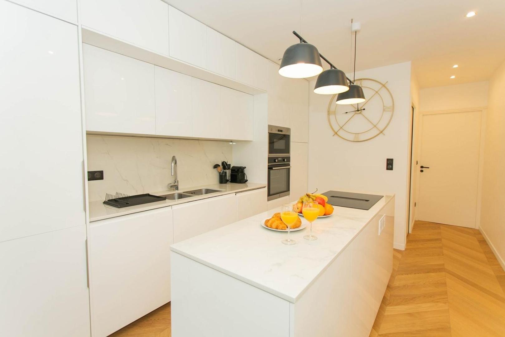 Bnbnook - 2br - Walk To Champs-elysees Appartement *
